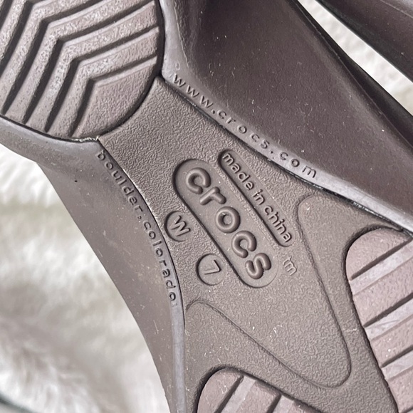 Crocs Juneau brown rubber waterproof clog slip on wedge - Picture 3 of 7